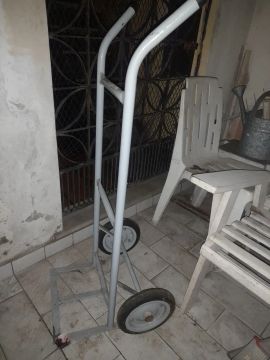 Carrinho de carga semi novo 