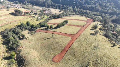 Terreno  a venda com ótima  localização.