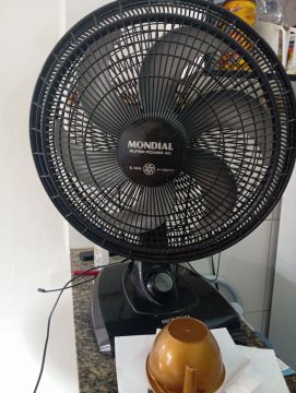 Ventilador de Mesa Mondial Super Power 40 6 pás