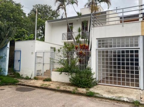 Casa para locação em Jundiaí-SP, bairro Jardim Ermida I: 4 quartos, 1 suíte, 2 salas, 2 va