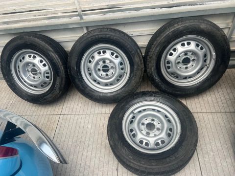 Jogo de Rodas Aro 13 com pneus Goodyear 