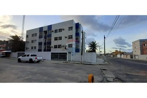 Apartamento dos Sonhos na Praia do Meio - 3 Quartos, 2 Suítes e Vista Deslumbrante para o 