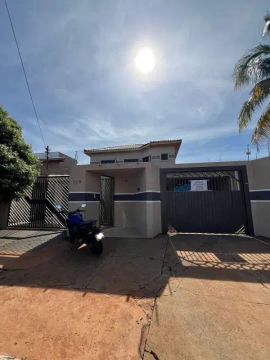 Sobrado comercial e residencial no bairro Universitário!