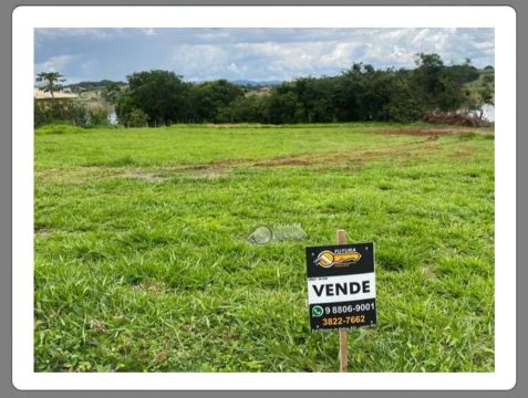 Lote na Beira da Represa na Ilha Brasil