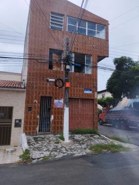 Imóvel para venda tem 135 metros quadrados em América - Aracaju - SE