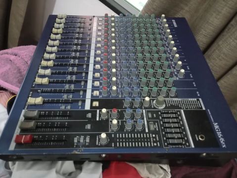 Mesa de som Yamaha 