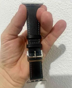 Pulseira Apple Watch em Couro de 42mm a 49mm (NOVO NA EMBALAGEM!)