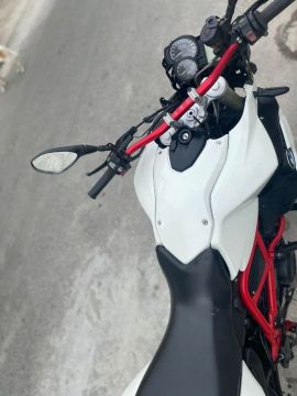 F800 gs 