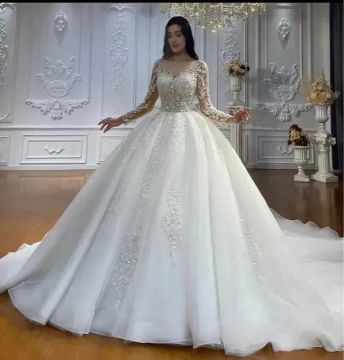 Vestido de noiva princesa renda e tule