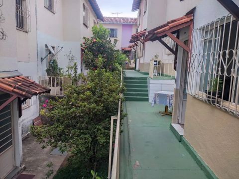Imóvel para aluguel possui 40 metros quadrados com 3 quartos em Vila Cloris - Belo Horizon