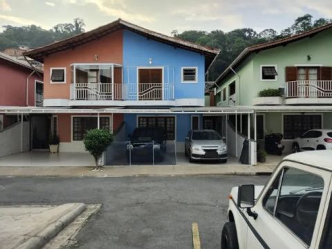Linda Casa de Condomínio no Horto Florestal, 3 quartos (1 deles suíte), 3 vagas de garagem