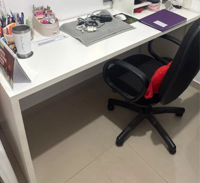 Mesa de Estudo Branca - Usada