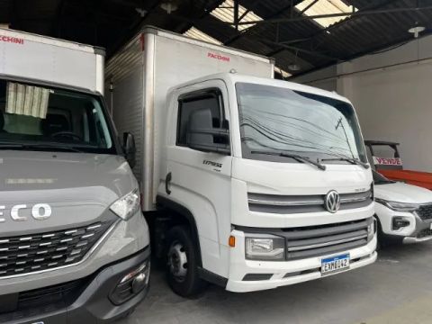 Volkswagem Delivery Express + 2023 Com Bau Facchini Novissimo