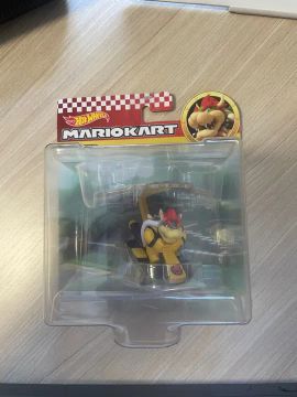 HotWheels Mario Kart  Bowser Planador