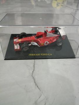 Ferrari F2003-GA de Michael Schumacher - Miniatura em escala 1:43