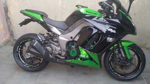 Moto Kavazaki ninja 1000sx2012