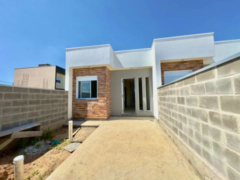 Casas geminadas de 40 m² localizadas no bairro São Luiz em Sapiranga
