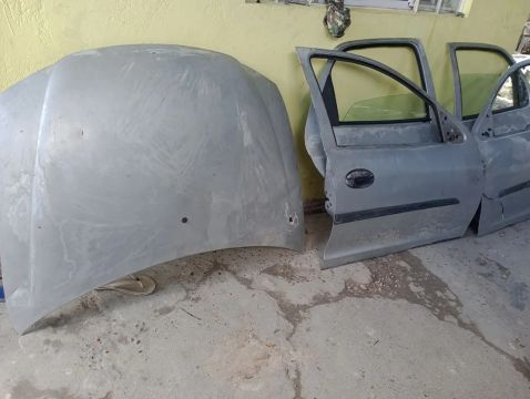 Vendo portas e CAPU do. Celta 2001 a 2006