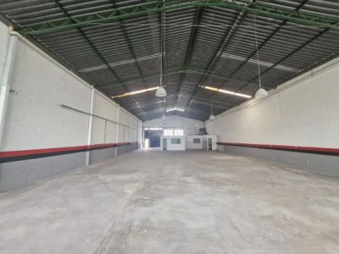 GALPÃO 600M2 - CASTELO - AV. DOS ENGENHEIROS