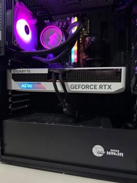 RTX 4070 Gigabyte Aero 12gb (3 fans)