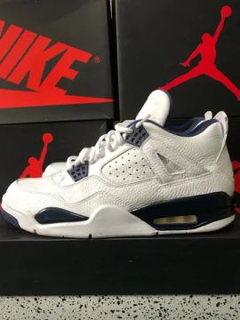 Jordan 4 Columbia sneaker 
