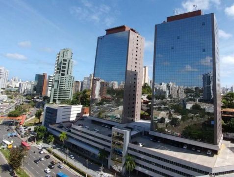 Sala Comercial para LOCAÇÃO com 33 m² na Av Tancredo Neves no Caminho das Arvores  - Salva