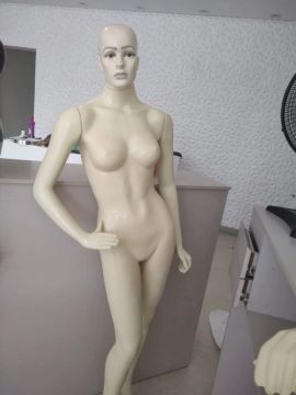 Mannequin Feminino para Vitrine