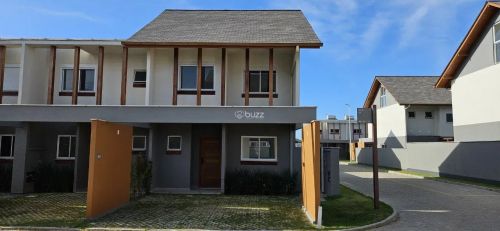 Casa a venda de 3 dormitórios