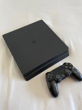 PS4 Slim 500GB Preto