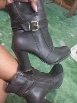 Botas Femininas de Couro