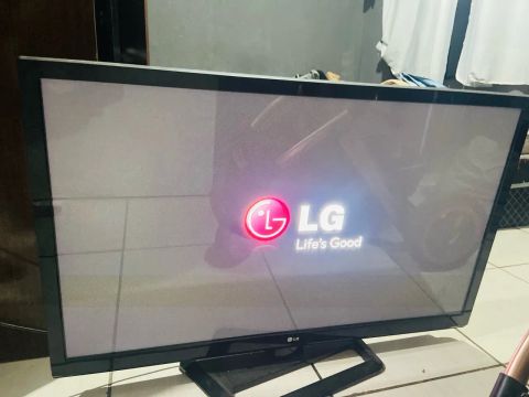 Tv LG 43 polegadas(n é smart)