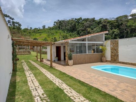Locação de imóvel com área gourmet e piscina.Grama, JF