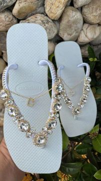 Havaianas brancas com pedrarias