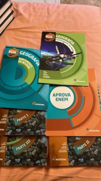 Livros Didáticos Geografia Moderna - Ensino Médio