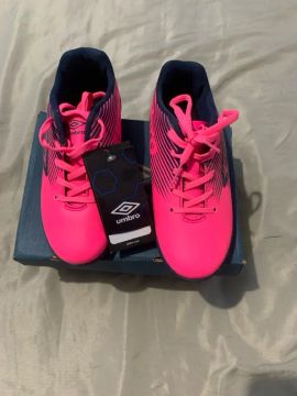 Chuteiras Umbro Pink