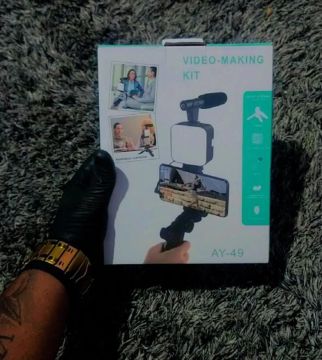 Kit de Filmagem para Celular - Iluminação, Microfone e Tripé