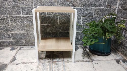Mesinha / Criado Mudo / MDF Branco e Carvalho 