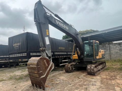 Escavadeira Hidráulica Volvo EC200D