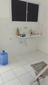 Alugo casa em condomínio 