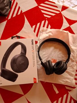 Headset JBL novo original na caixa.