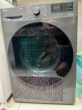 Máquina de Lavar e Secar LG ThinQ 12kg