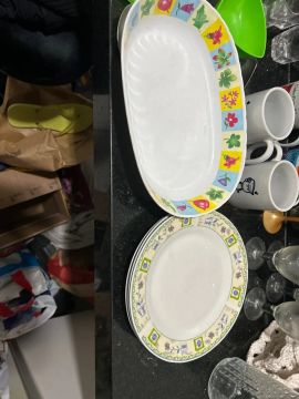 Pratos (3) e bandeja 