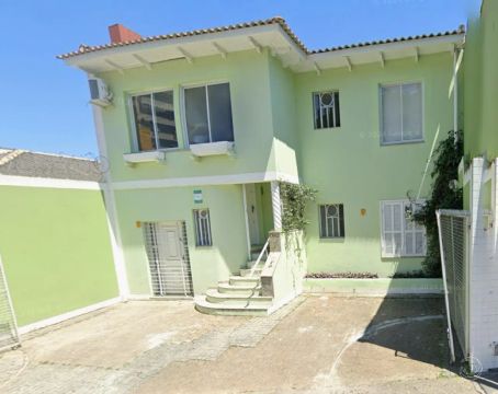 Casa Comercial com 164m² e 2 andares no Centro
