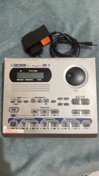 Bateria portátil Boss DR-3 (Metrônomo)