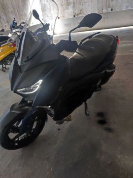 Yamaha XMAX 250