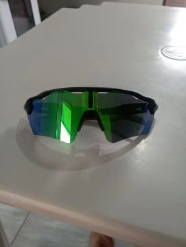 Óculos de Sol Esportivo