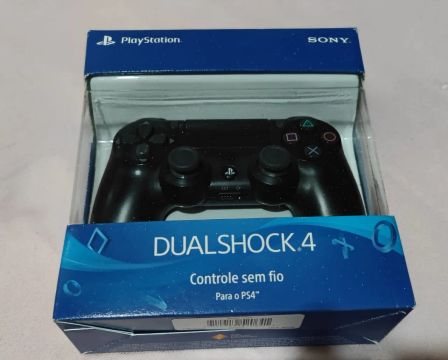 Controle DualShock 4 para PS4 em estado de novo