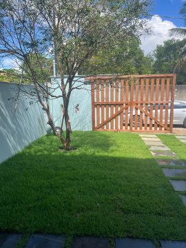 Casa com churrasqueira em Barra do Sahy, locação anual para empresas