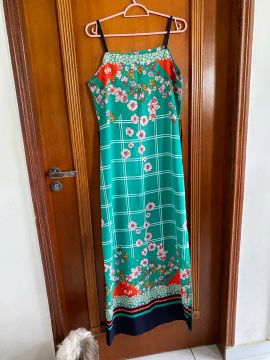 Vestido longo estampado com flores