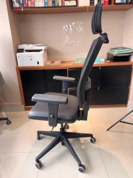 Cadeira de Escritório Ergonômica - Nova